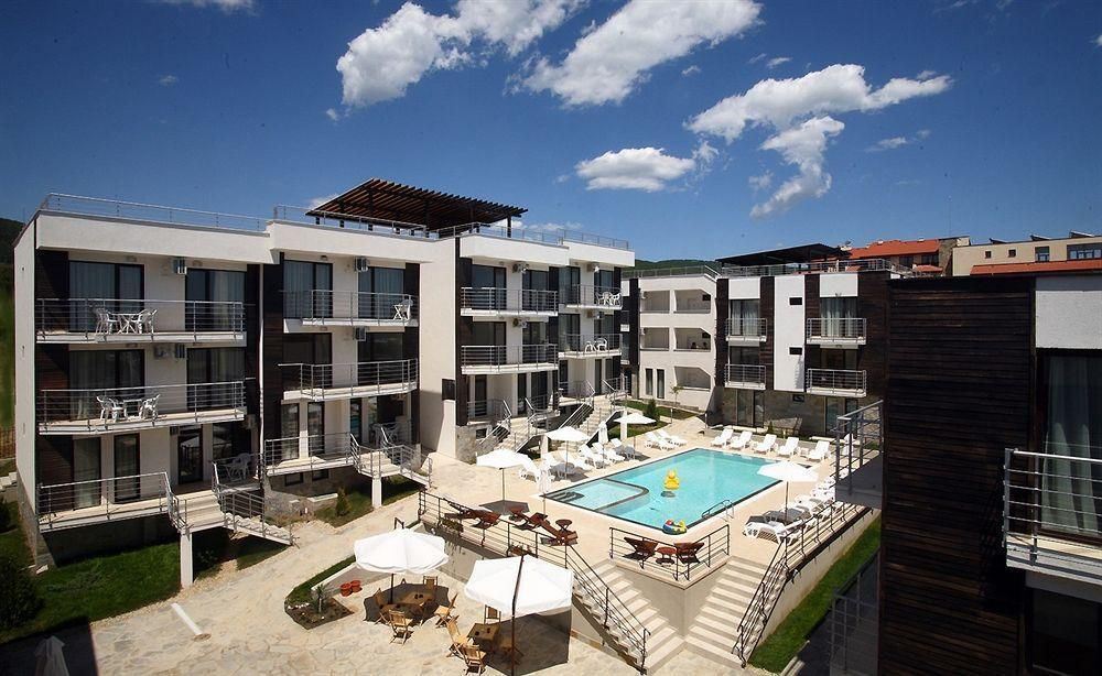 Квартира с двумя спальнями в современном комплексе – полностью меблирована и готова к вашей новой жизни