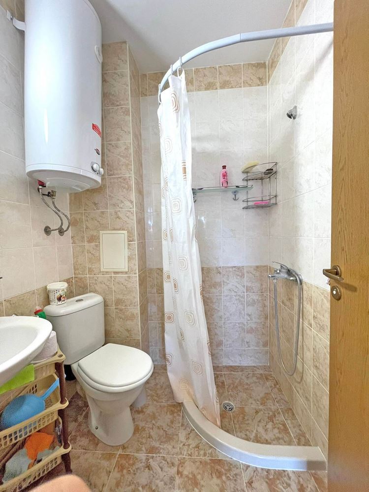 Уютная квартира с одной спальней в современном комплексе рядом с Солнечным Берегом – комфорт, спокойствие и отличные удобства 