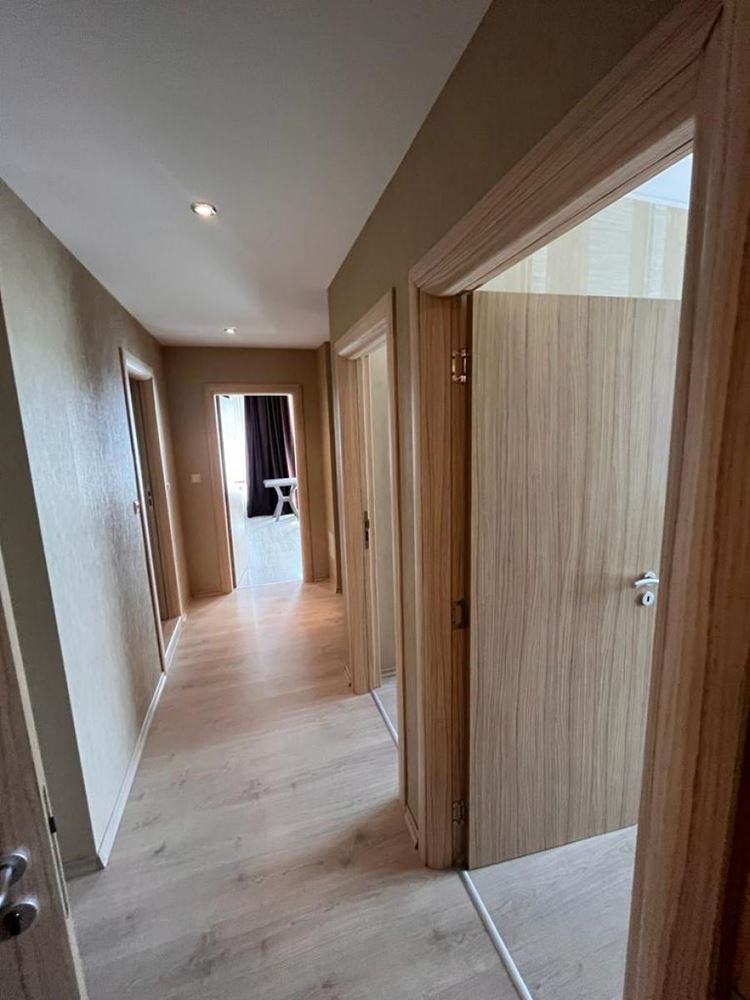 Просторная квартира с двумя спальнями с удобствами высокого класса в Солнечном Берегу