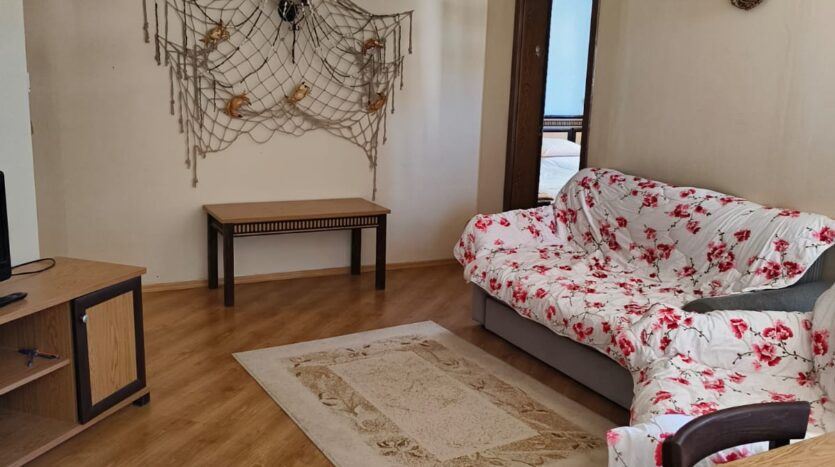 Двухкомнатная квартира на первой линии в Елените с панорамным видом на море и отличным инвестиционным потенциалом