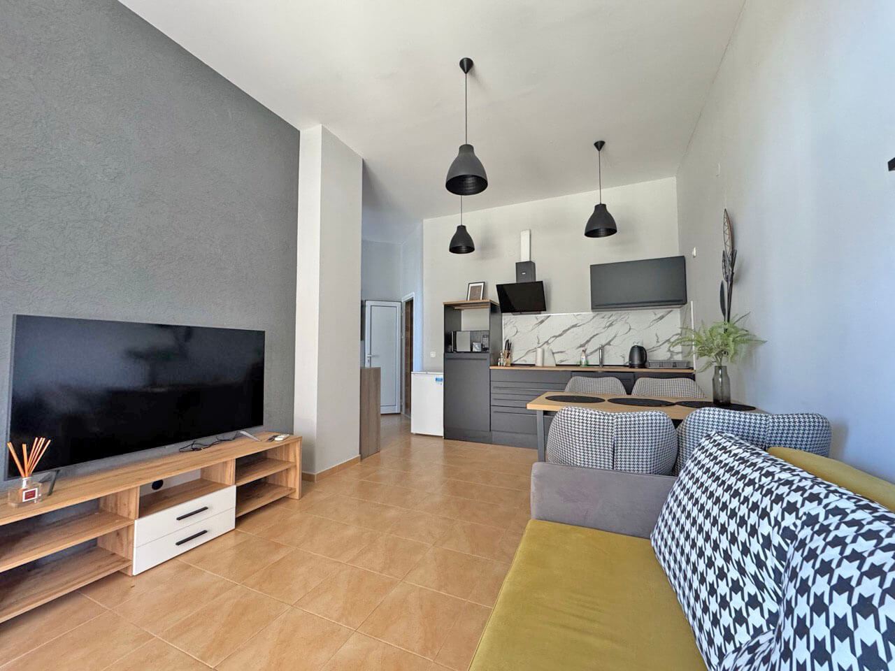 Двухкомнатный апартамент в Святом Власе – уют, комфорт и полностью меблированное жильё в престижном комплексе