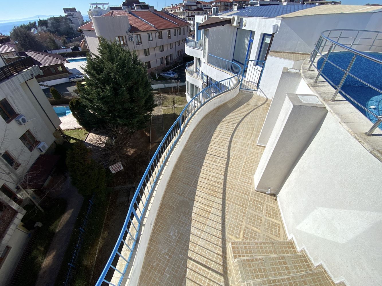 Однокомнатная квартира с видом на море в интересном комплексе