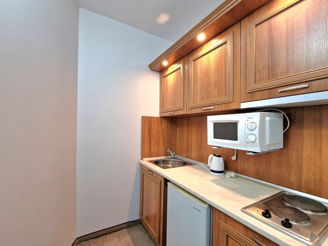 Панорамная студия на последнем этаже в Солнечном берегу – тишина, простор и ощущение свободы