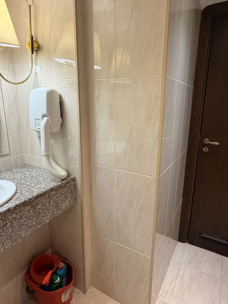 Эксклюзивная студия с садом и прямым доступом к бассейну – в 100 м от моря в Солнечном берегу