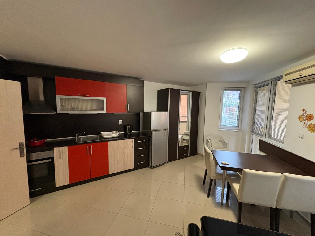 Двухкомнатная квартира в Поморие – отличное расположение в 400 м от моря и центра