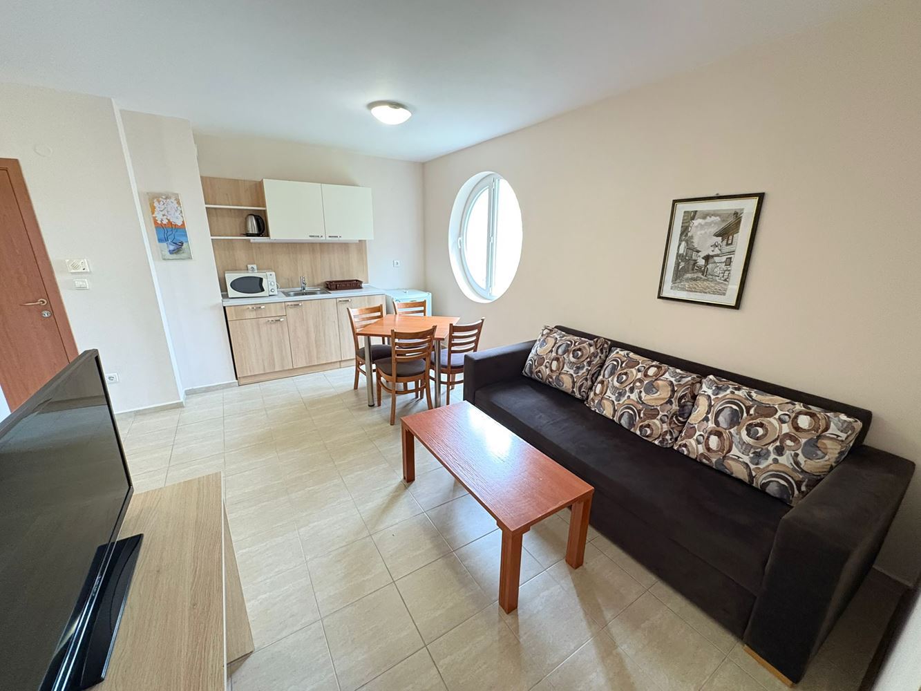 Просторная квартира с двумя спальнями с отличными удобствами и готовая к заселению – идеальная инвестиция и комфортное жильё