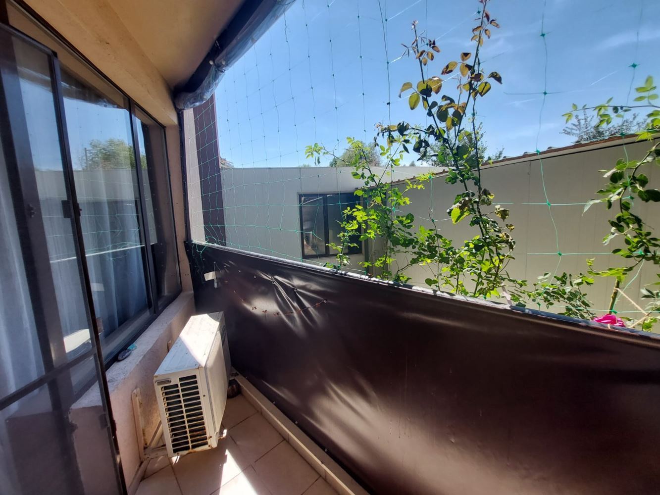 Просторная квартира с одной спальней с отличными удобствами – Солнечный Берег