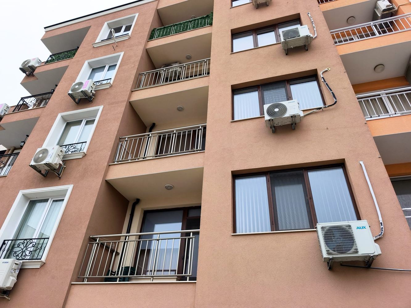 Уютная квартира с одной спальней в новом районе Несебра – без таксы за обслуживание