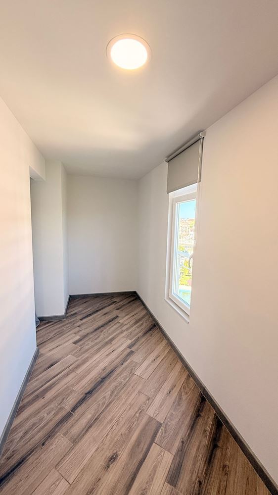 Роскошная квартира с тремя спальнями на первой линии в Равде – простор, престиж и впечатляющая морская панорама