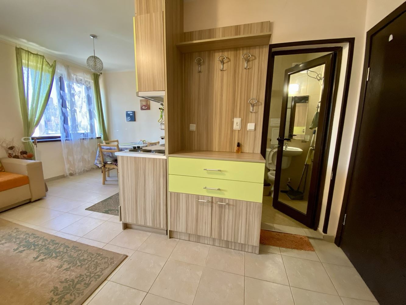 Отличная инвестиция – просторная студия, готовая к заселению рядом с Солнечный Берег