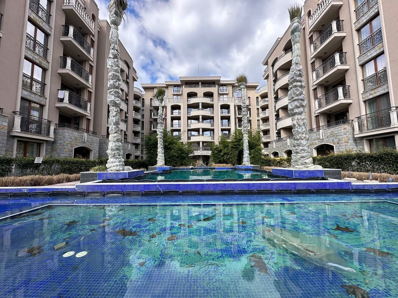 Трёхкомнатная квартира в элитном комплексе в Солнечном Береге – современная роскошь, комфорт и морская атмосфера