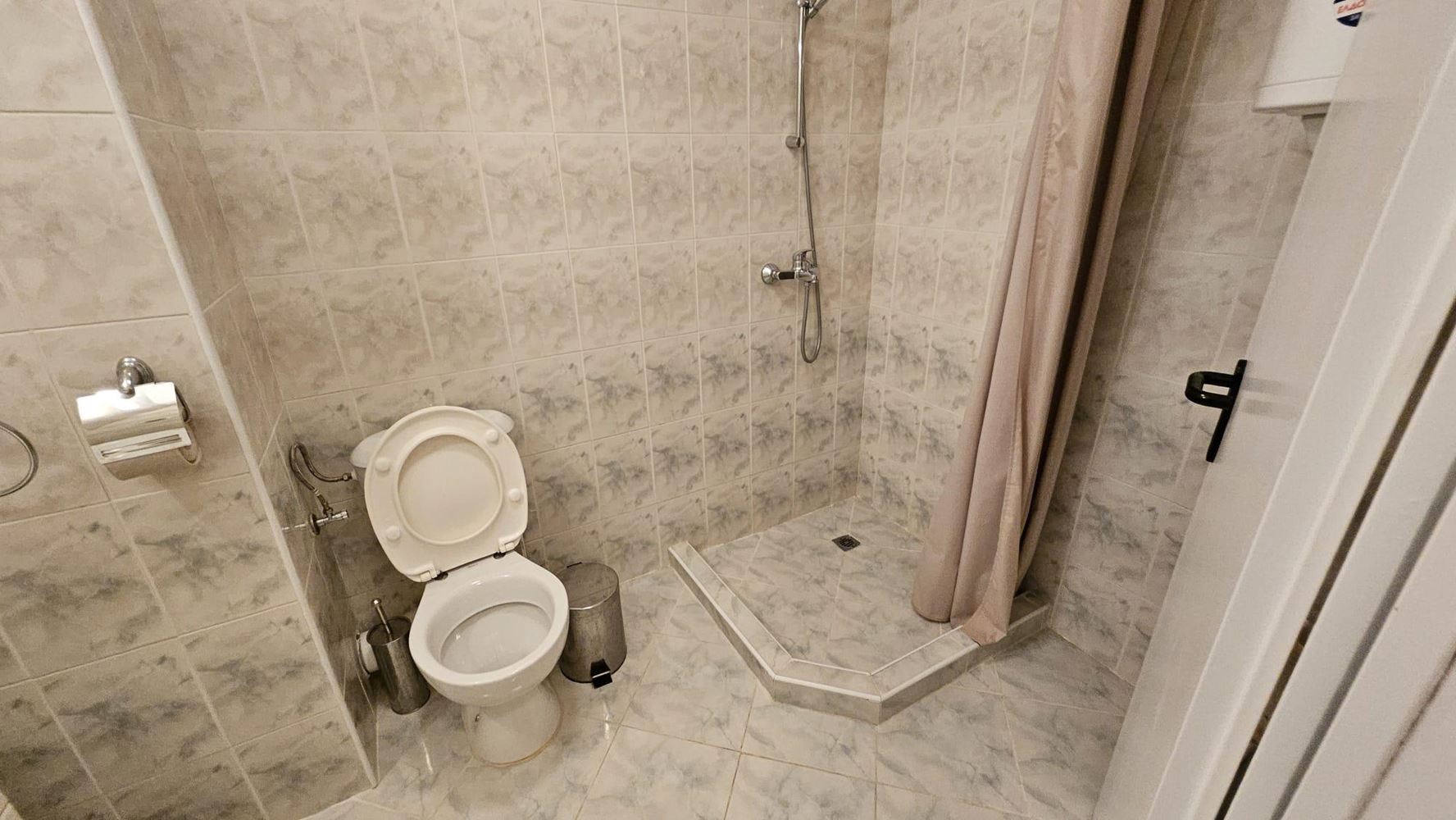 Студия в Ахелое на первой линии с богатыми удобствами – идеально для инвестиций или отдыха