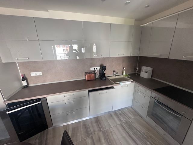 Пентхаус с панорамным видом на море и собственным выходом на пляж в Свети Влас