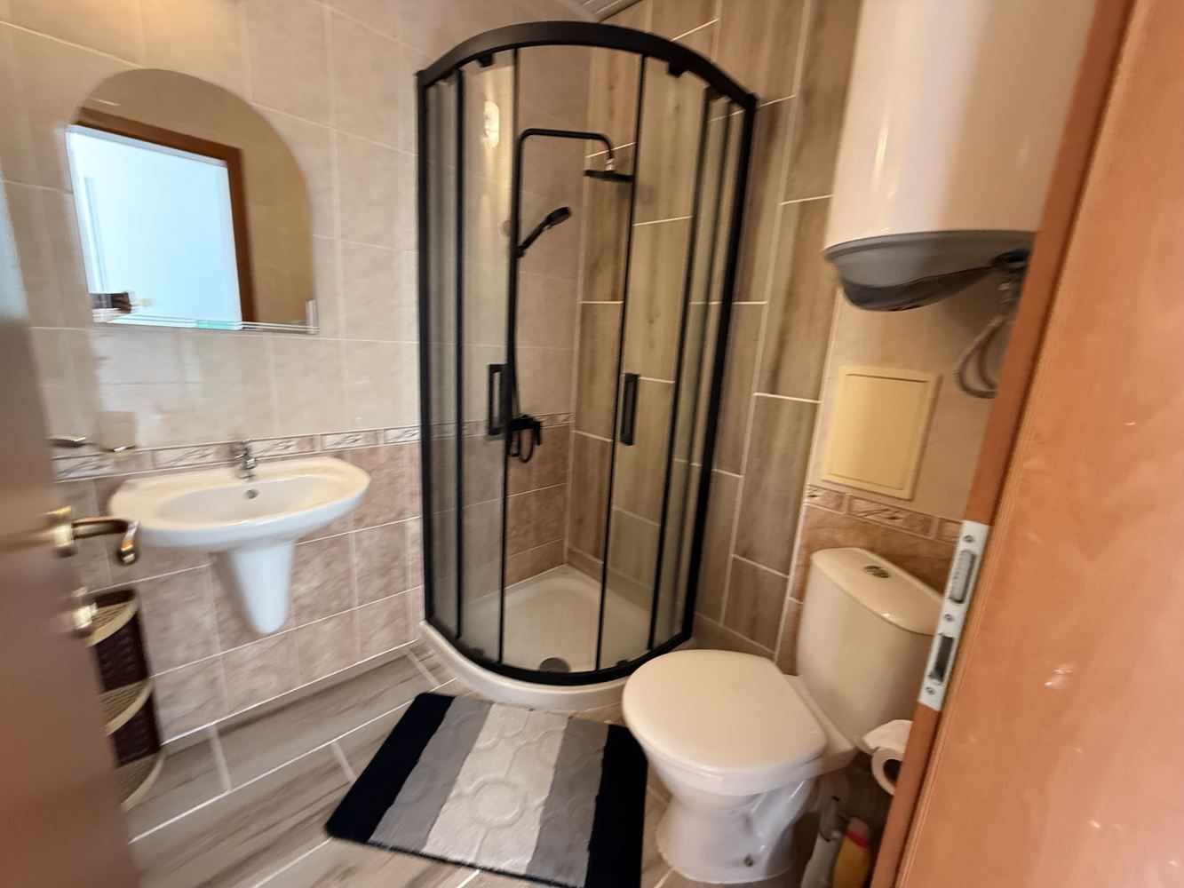 Русский Квартира с одной спальней и террасой в Солнечном Береге – комфорт и круглогодичная безопасность