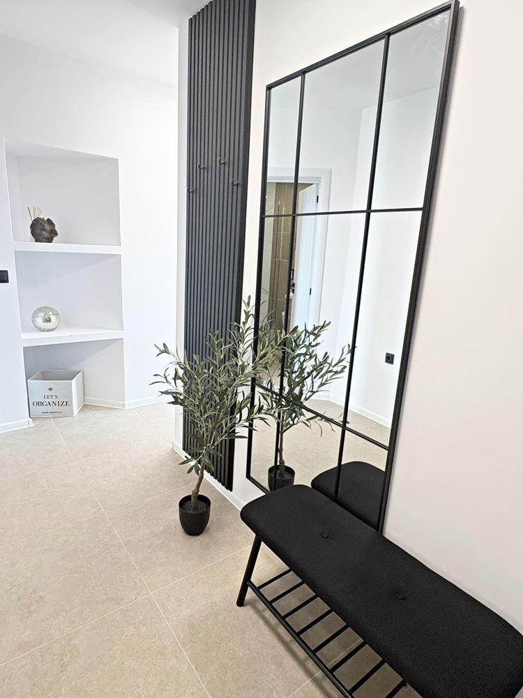 Два независимых жилых пространства с видом на море в центре Святого Власа – дизайнерский интерьер и собственное парковочное место