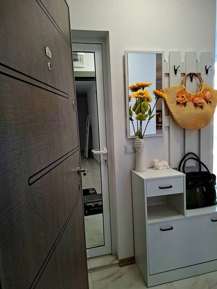 Стильная двухкомнатная квартира с низкой таксой обслуживания в Солнечном Береге – комфорт, безопасность и отличная инвестиция у моря