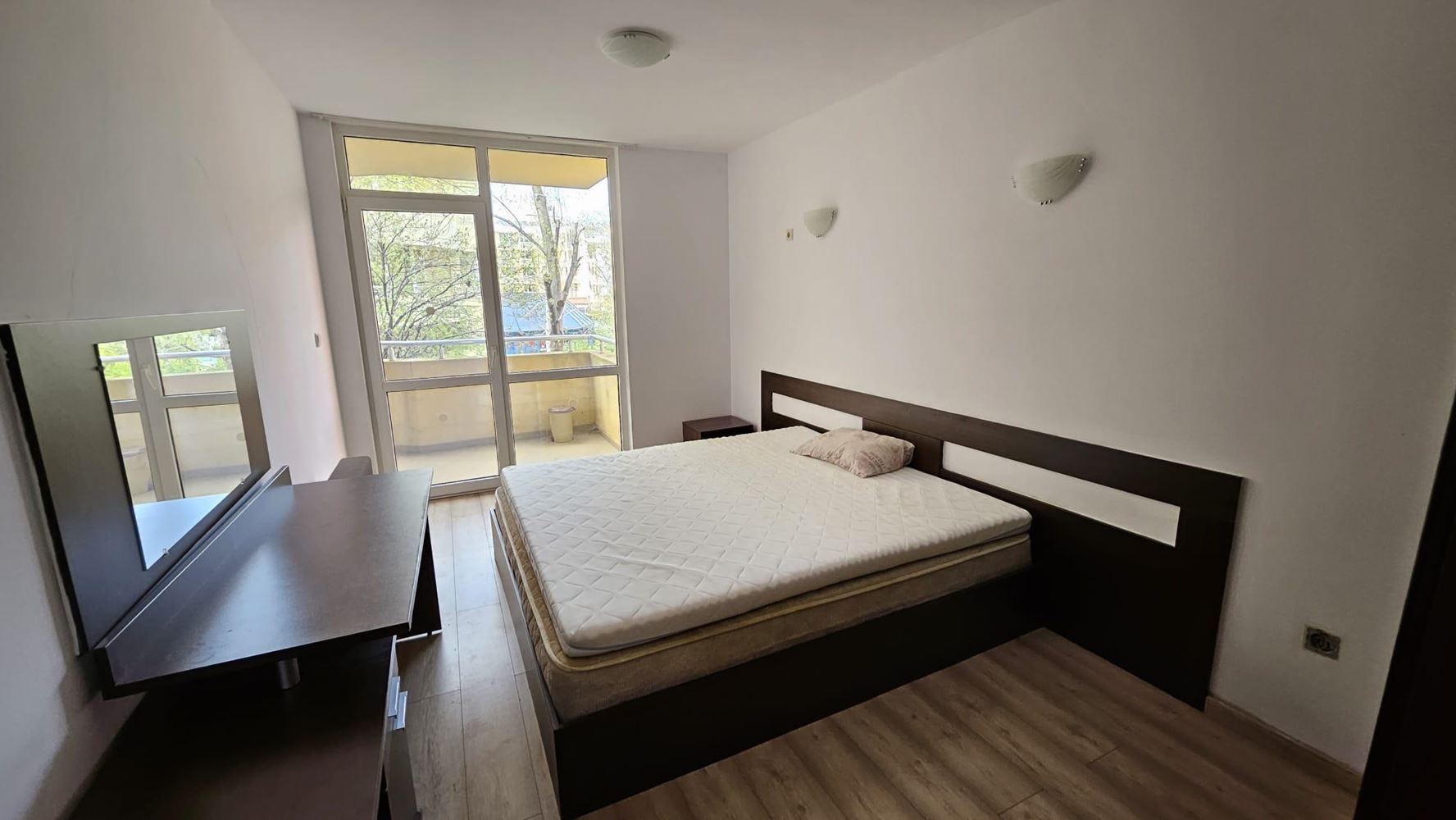   Квартира с одной спальней в 200 м от пляжа в Солнечном береге – отличная локация и инвестиционный потенциал