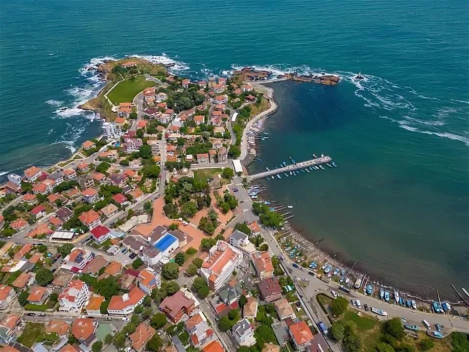  Двухкомнатная квартира в 50 метрах от моря без таксы за обслуживание – Ахтопол