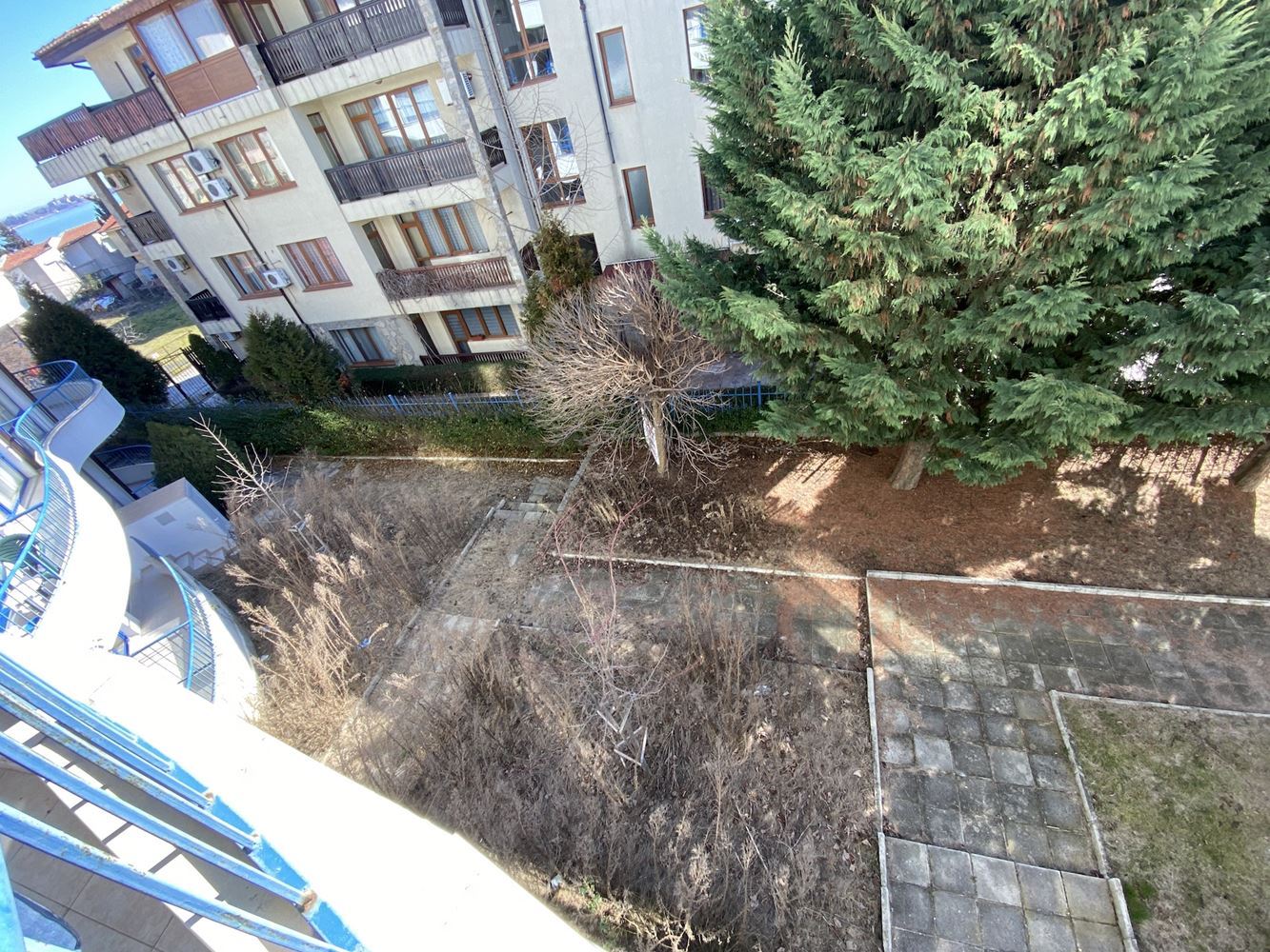 Однокомнатная квартира с видом на море в интересном комплексе