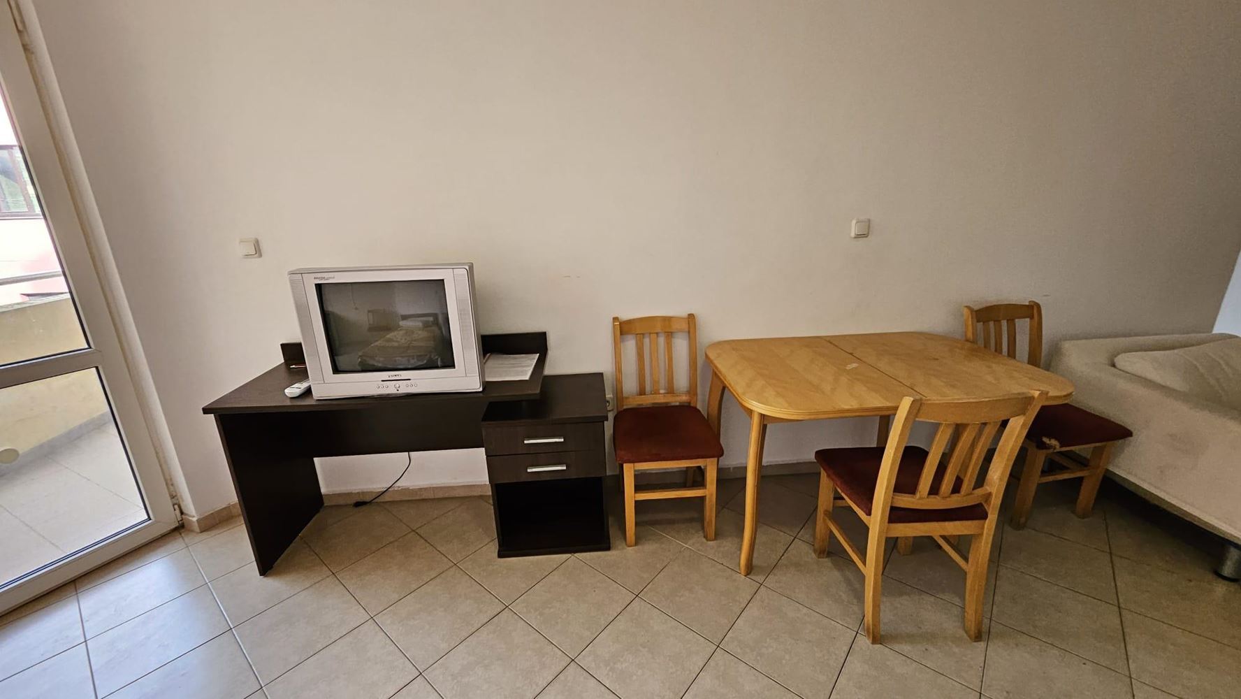   Квартира с одной спальней в 200 м от пляжа в Солнечном береге – отличная локация и инвестиционный потенциал