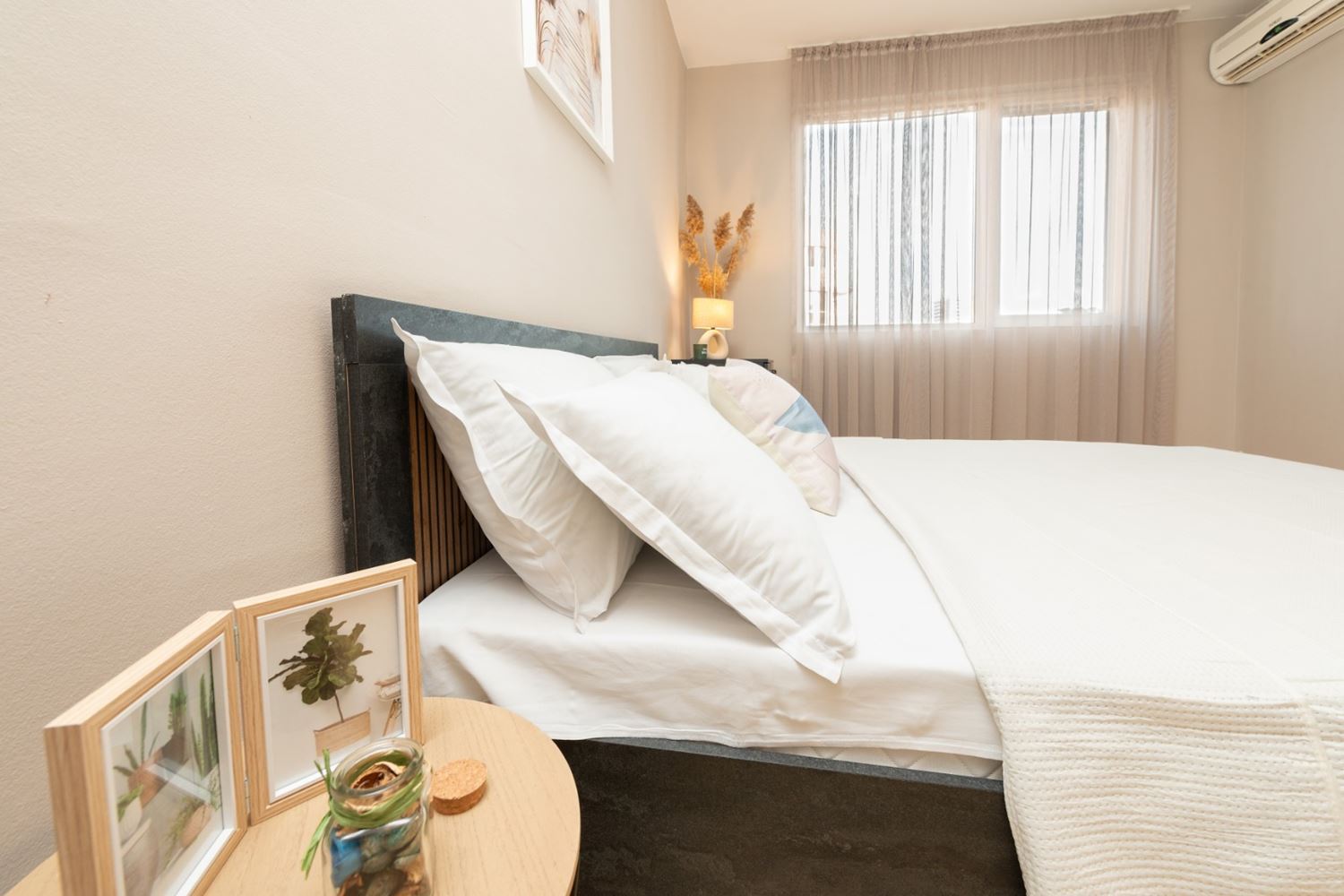 Стильно отремонтированная квартира с двумя спальнями в ухоженном комплексе в Солнечном Береге – комфорт, спокойствие и отличное расположение