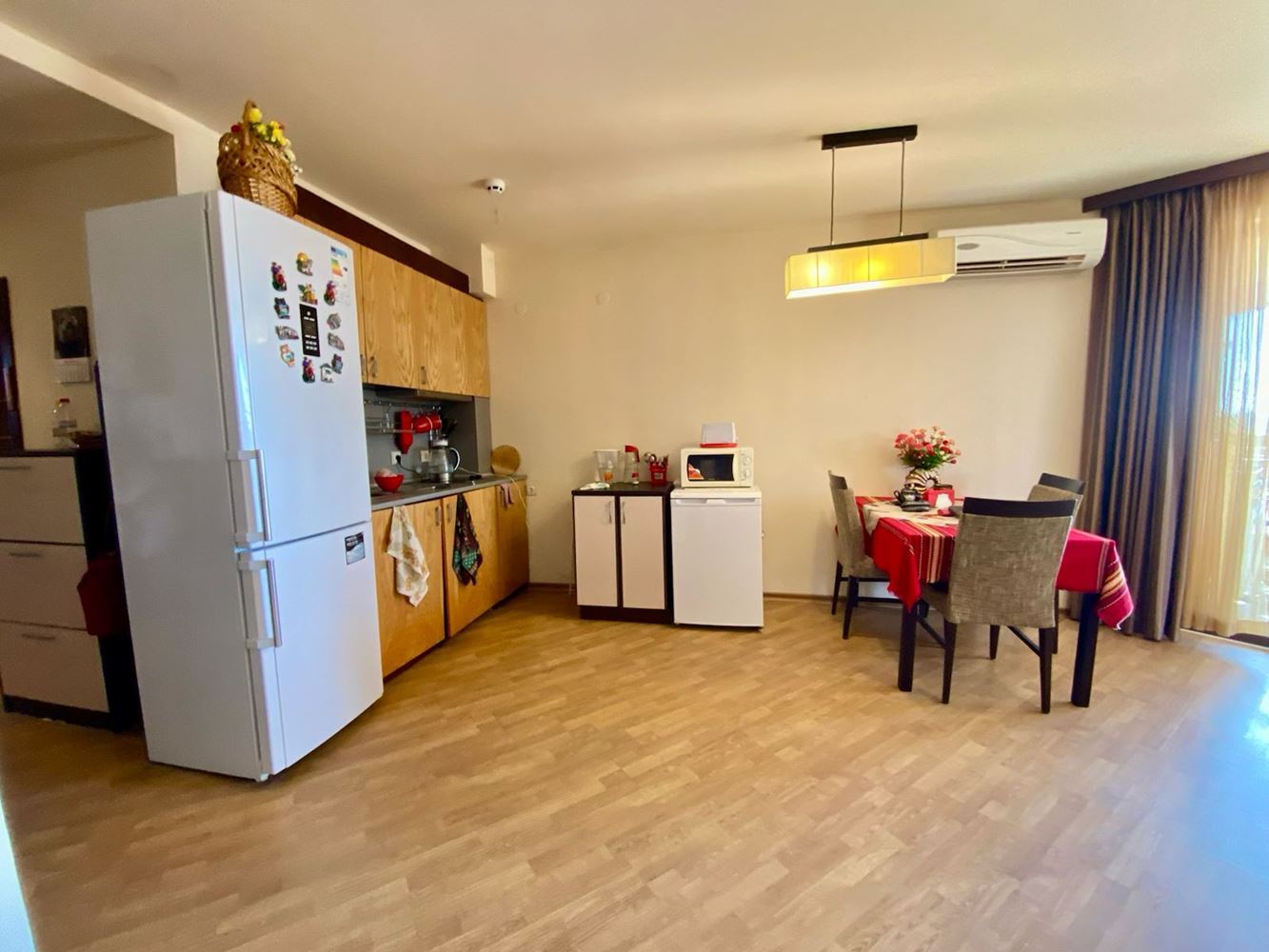 Просторная полностью меблированная студия с видом на бассейн в Солнечном Береге – комфорт, спокойствие и отличная инвестиция