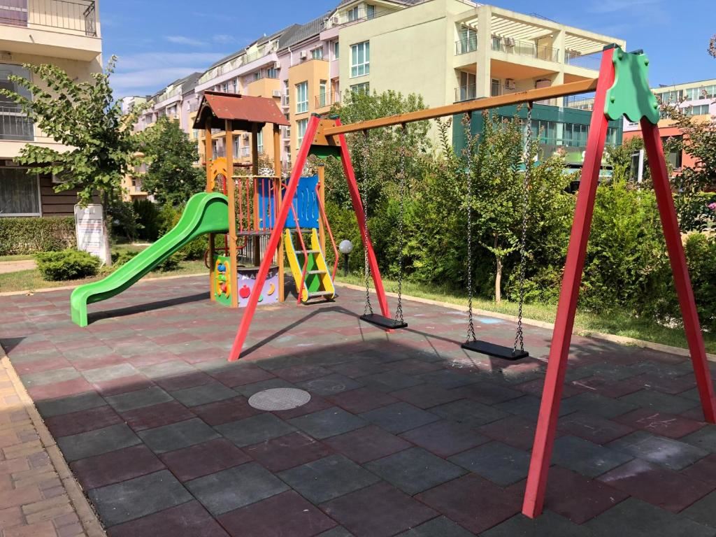Квартира с одной спальней в спокойном и зелёном комплексе в Солнечном Береге
