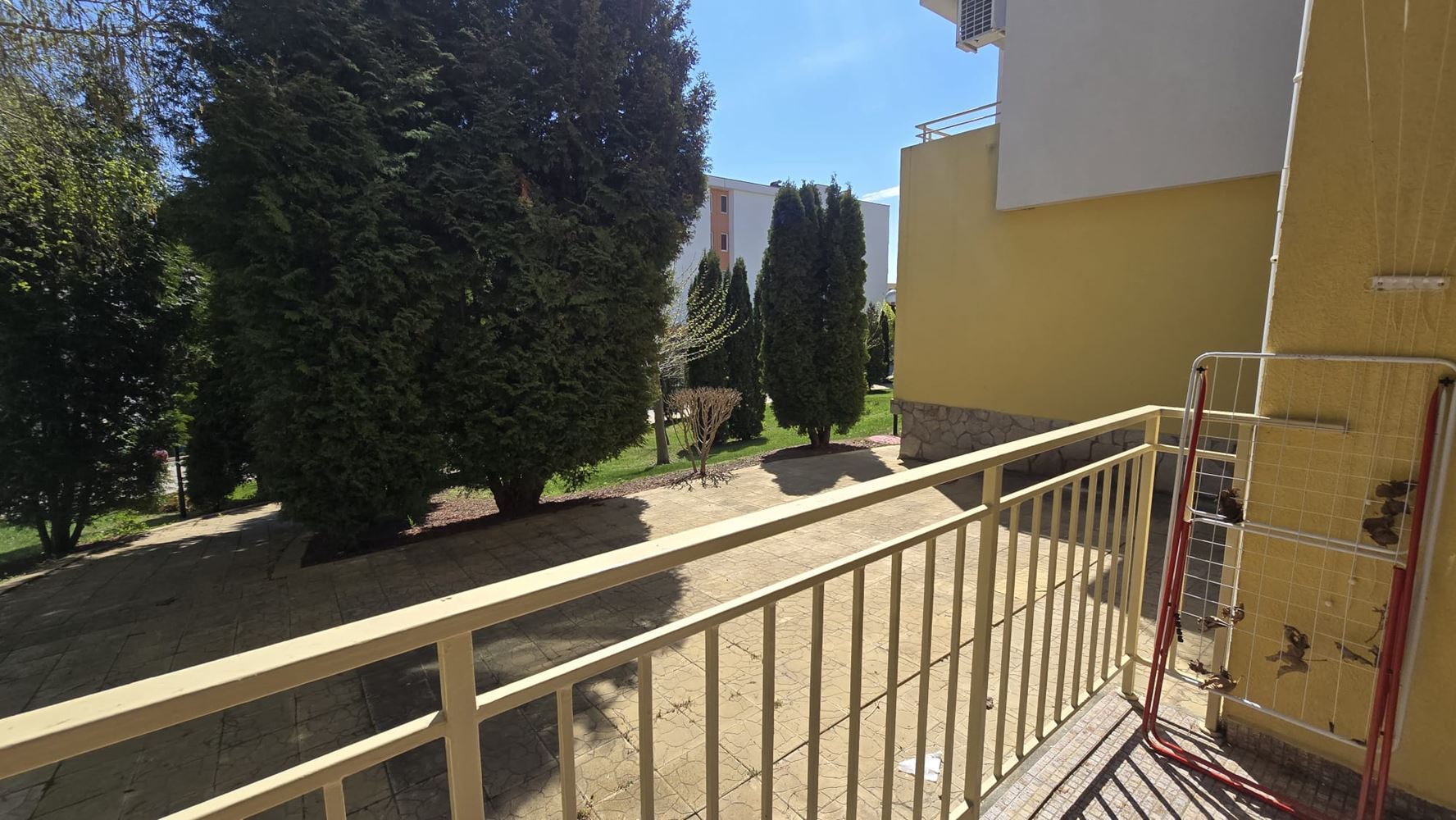 Стильный апартамент с одной спальней в элитном комплексе в Святом Власе – комфорт, спокойствие и круглогодичное удобство