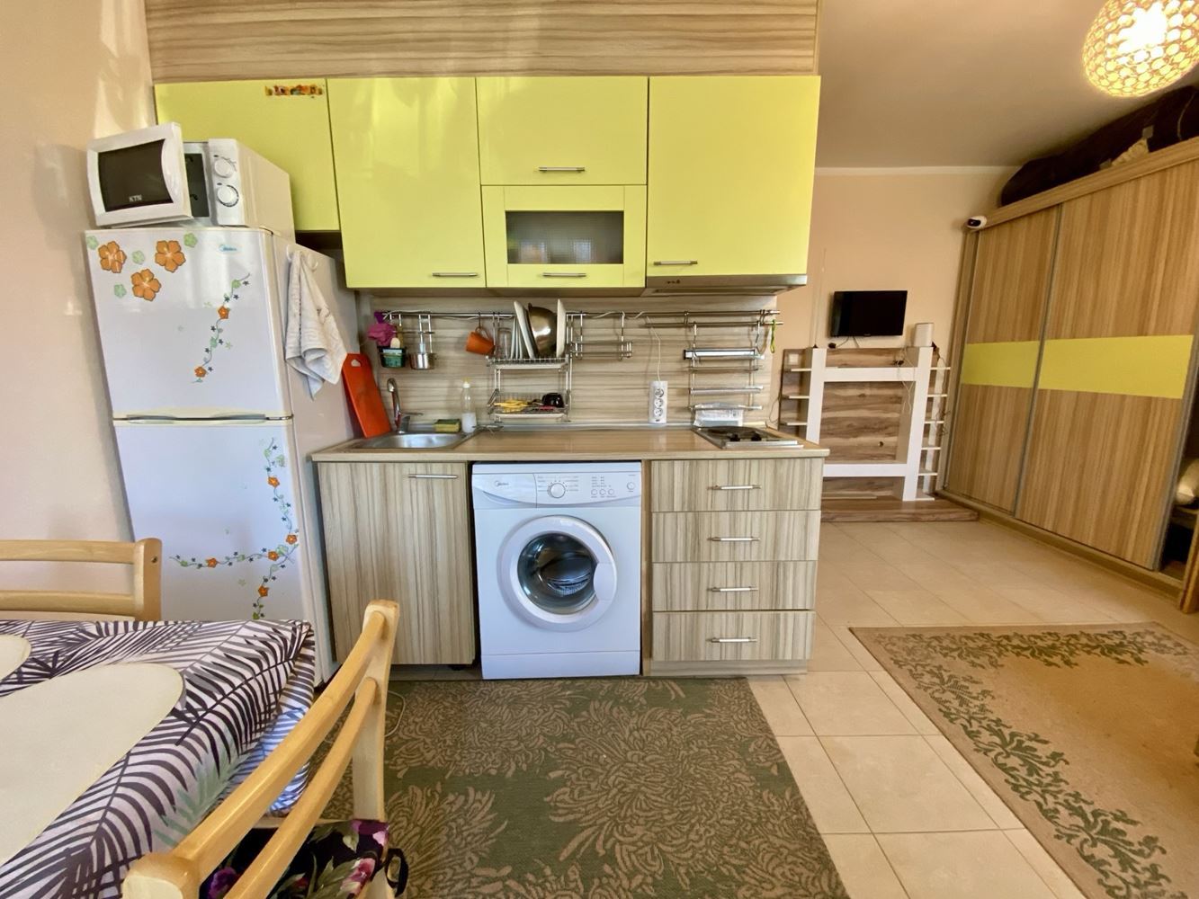 Отличная инвестиция – просторная студия, готовая к заселению рядом с Солнечный Берег