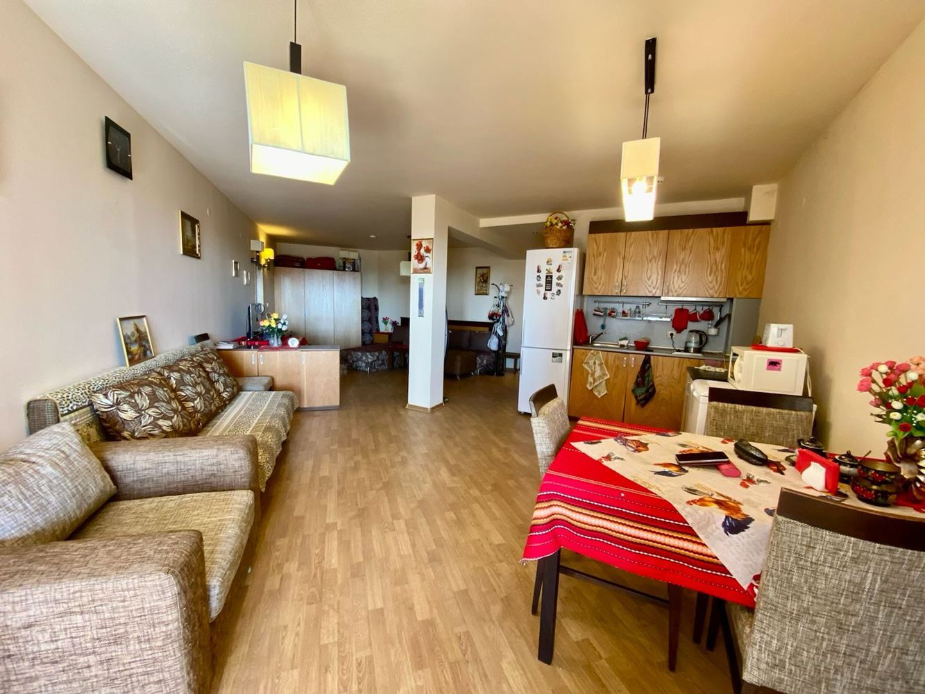 Просторная полностью меблированная студия с видом на бассейн в Солнечном Береге – комфорт, спокойствие и отличная инвестиция