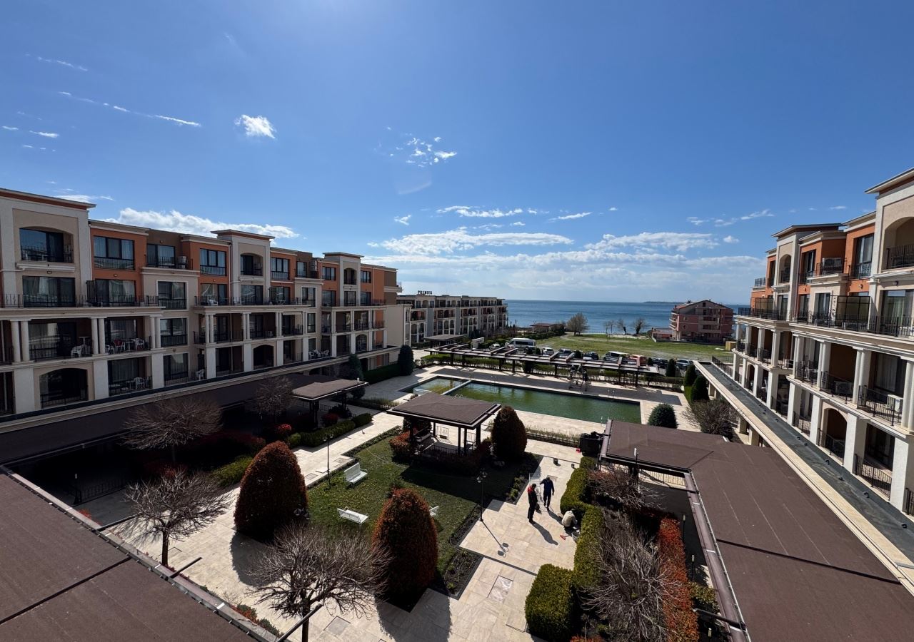 Студия на первой линии с видом на море в роскошном комплексе – полностью меблирована и готова к использованию