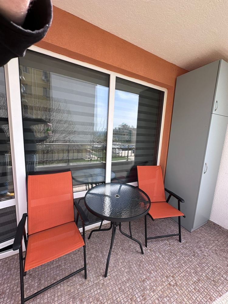 Двухкомнатная квартира с частичным видом на море в Святом Власе – меблированная, после ремонта, в элитном закрытом комплексе