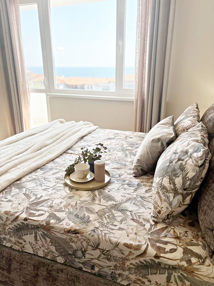 Два независимых жилых пространства с видом на море в центре Святого Власа – дизайнерский интерьер и собственное парковочное место