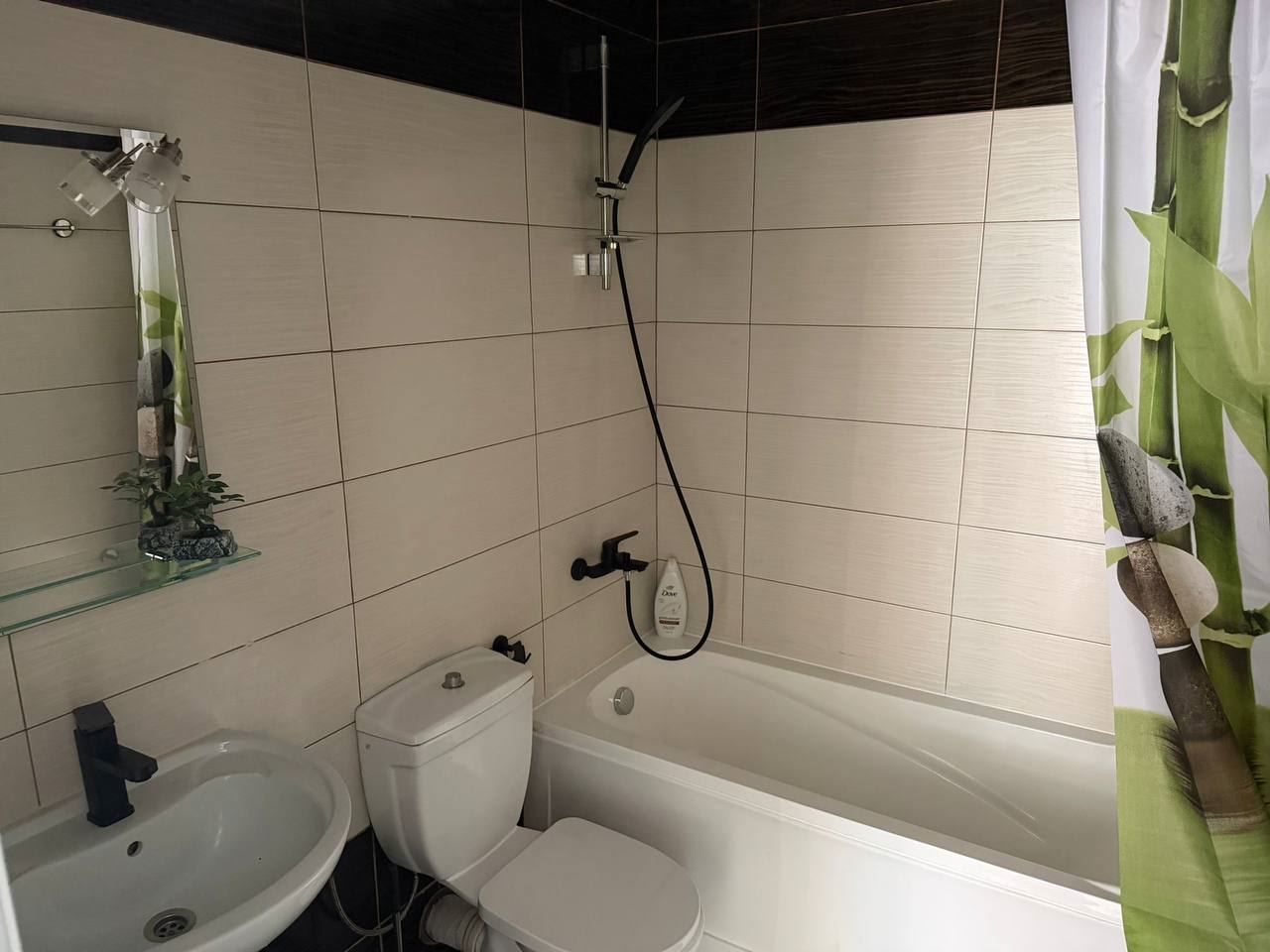 Квартира с одной спальней в Солнечном Береге с отличными удобствами и близостью к пляжу