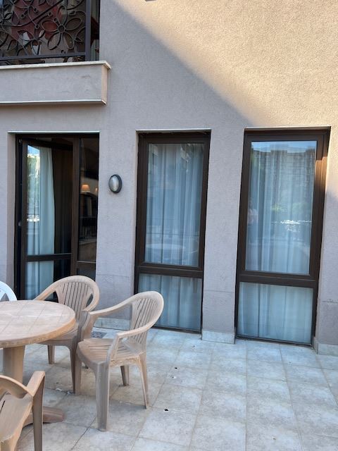 Просторная студия в роскошном комплексе всего в 50 м от пляжа на Солнечном берегу