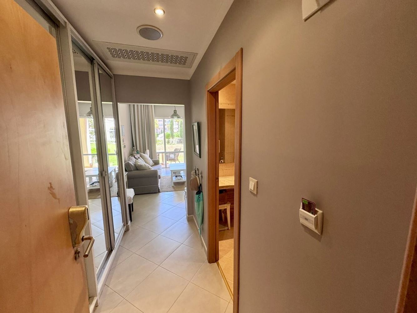 Роскошная квартира с одной спальней в престижном комплексе на первой линии – комфорт, стиль и бесконечные удобства