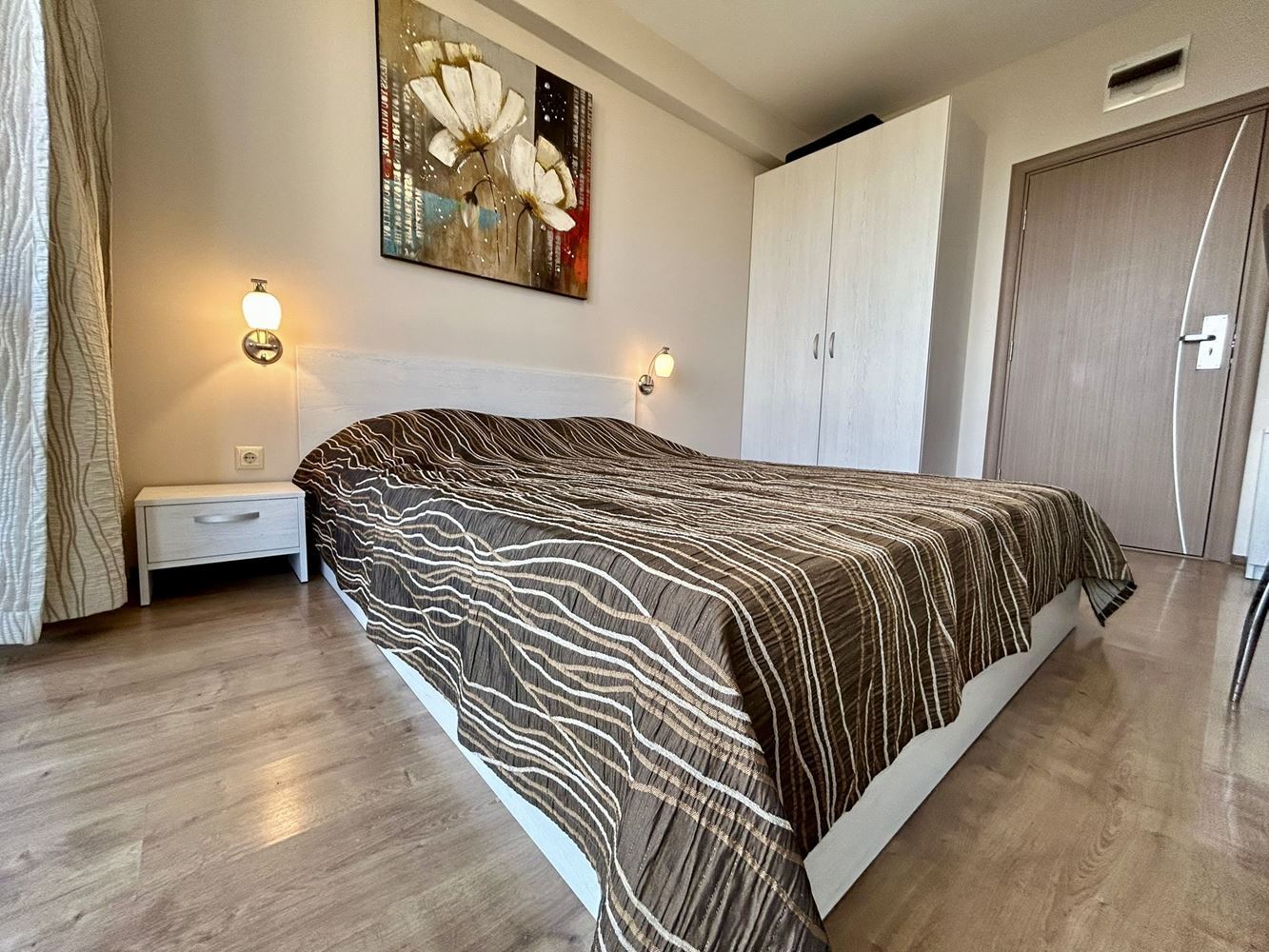 Современная студия в престижном комплексе на Солнечном берегу – идеальна для инвестиций и комфортной жизни