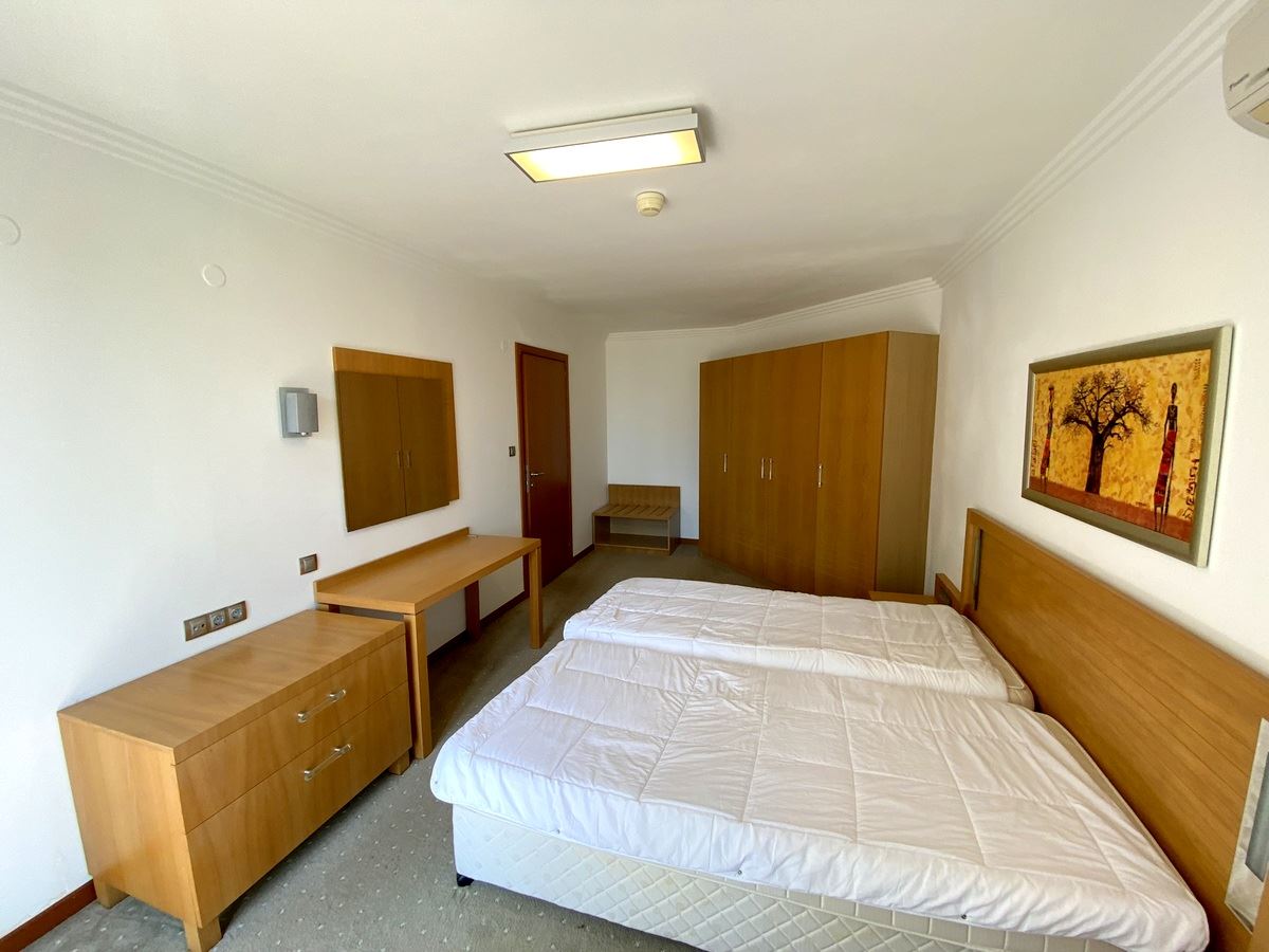 Двухкомнатная квартира  на первой линии моря в Равде – роскошь, природа и впечатляющий вид на бассейн