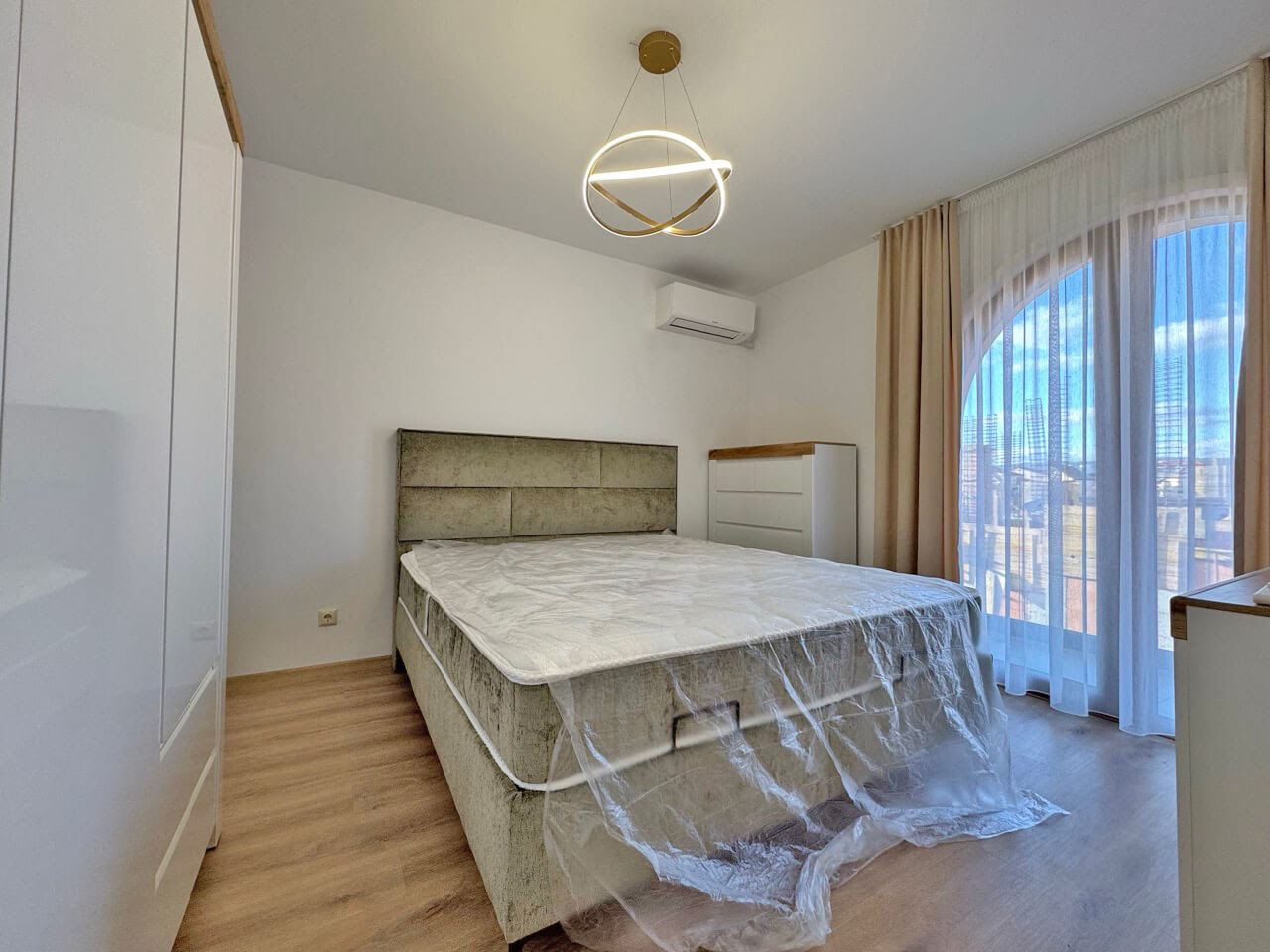 Прекрасная квартира с одной спальней на первом этаже в престижном комплексе в Солнечном Береге