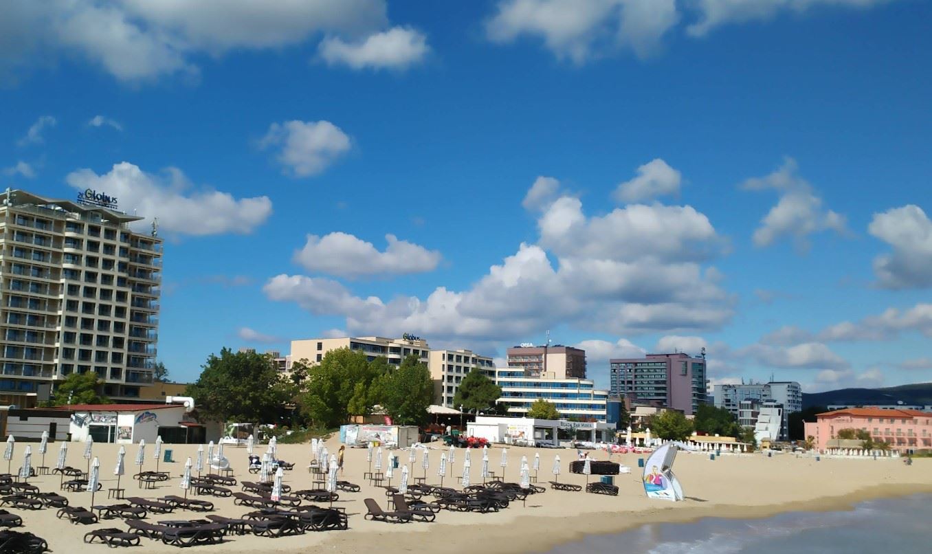 Эксклюзивное предложение на первой линии в Солнечном Береге – простор, роскошь и отличная инвестиция с видом на море