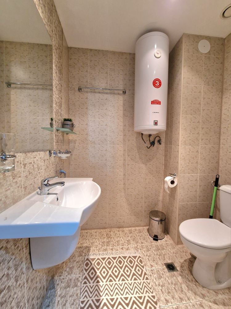 Панорамная студия на последнем этаже в Солнечном берегу – тишина, простор и ощущение свободы