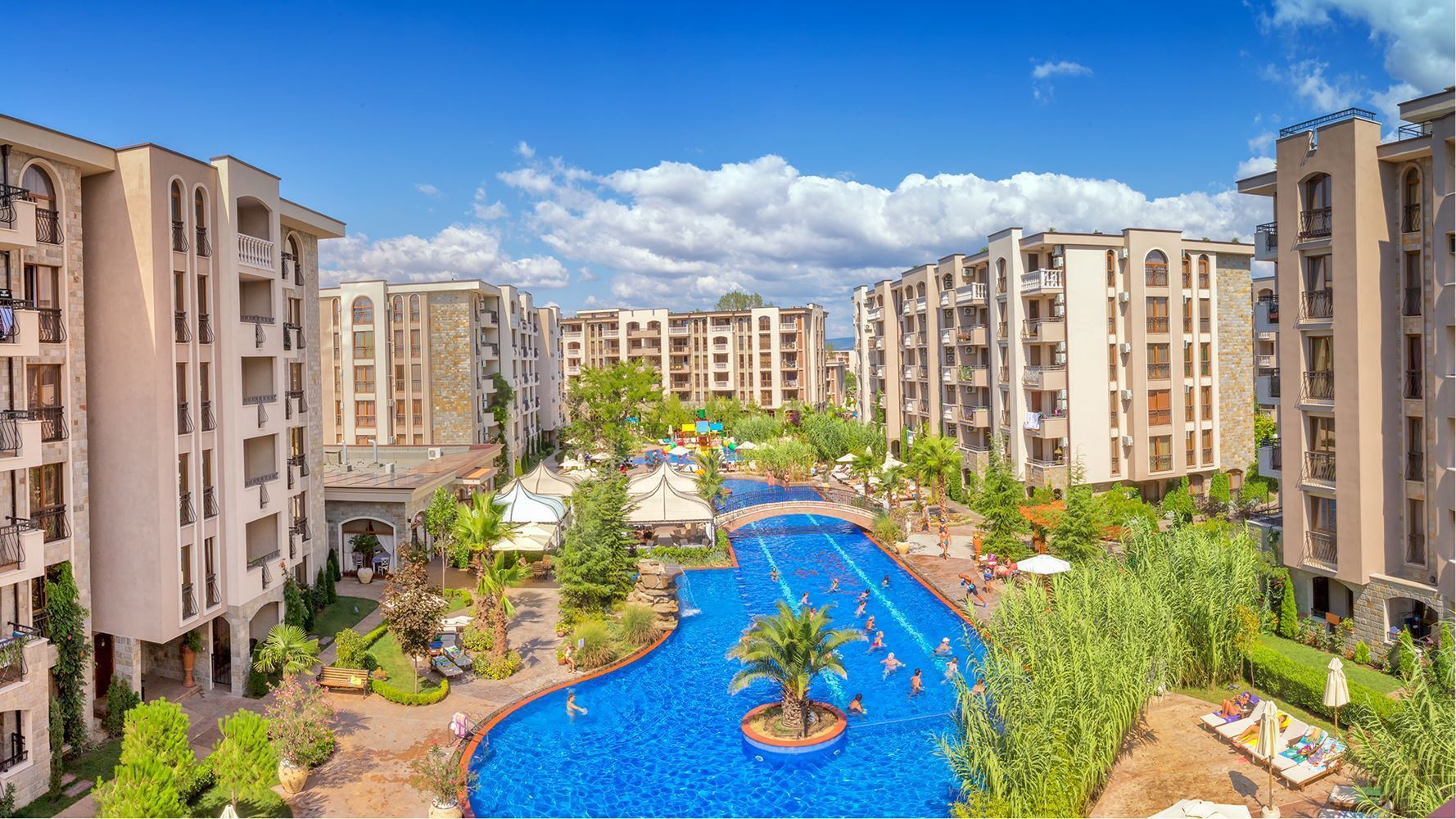 Студия в престижном комплексе в Солнечном Береге – полностью меблированная и готовая к использованию