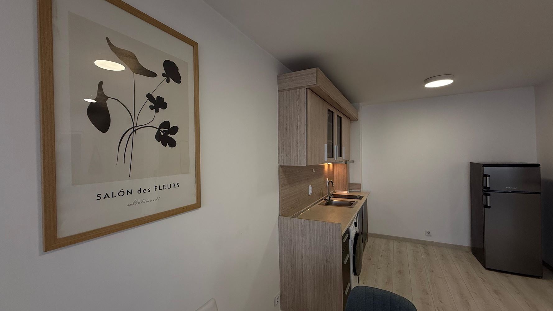 Просторная и современная квартира с одной спальней со всеми удобствами в Помории