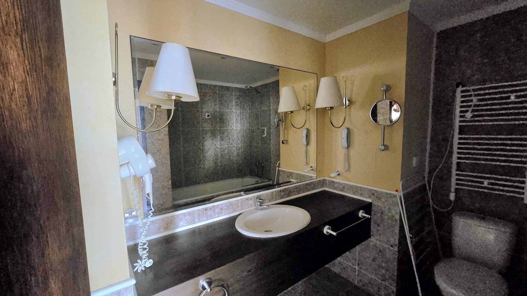 Элегантная квартира с одной спальней в роскошном комплексе с элитными удобствами в Солнечном Береге