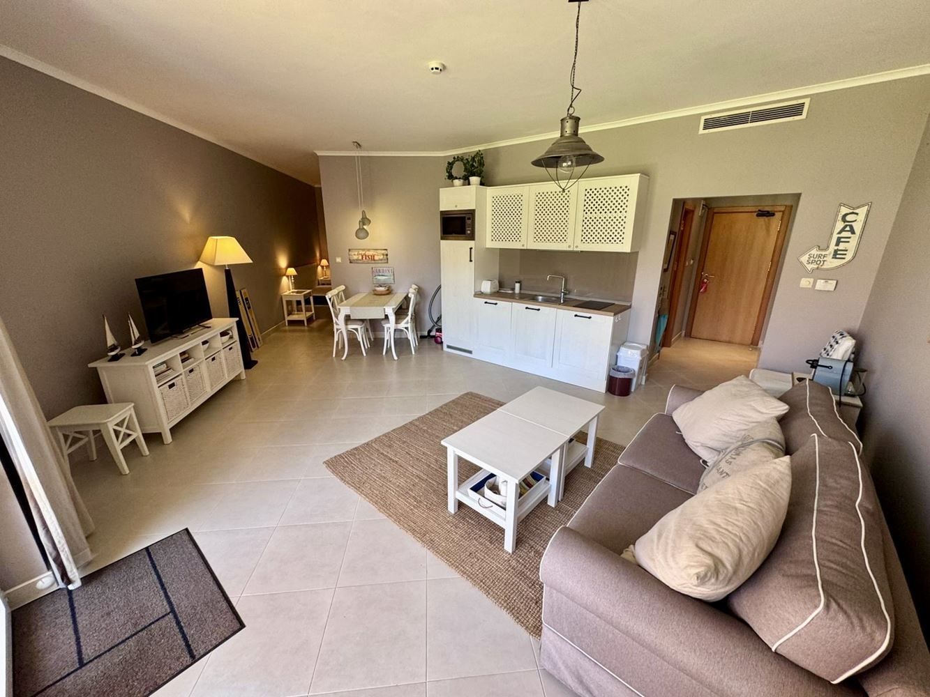 Роскошная квартира с одной спальней в престижном комплексе на первой линии – комфорт, стиль и бесконечные удобства