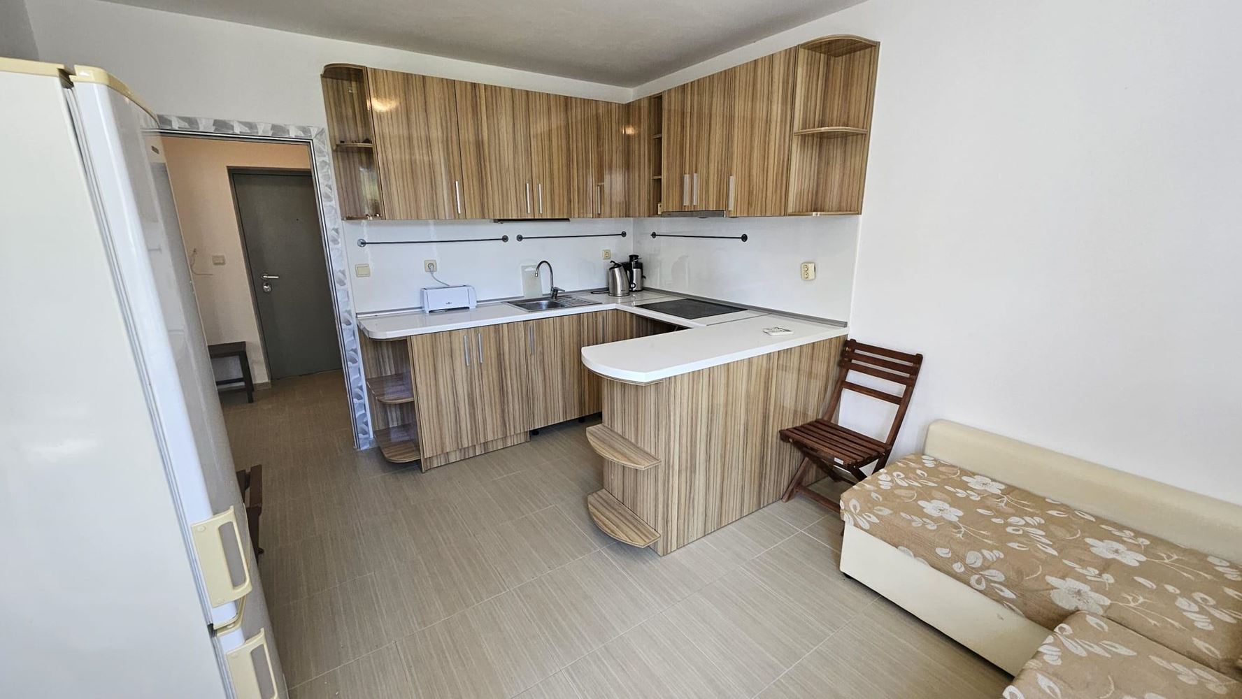  Двухкомнатная квартира в 50 метрах от моря без таксы за обслуживание – Ахтопол