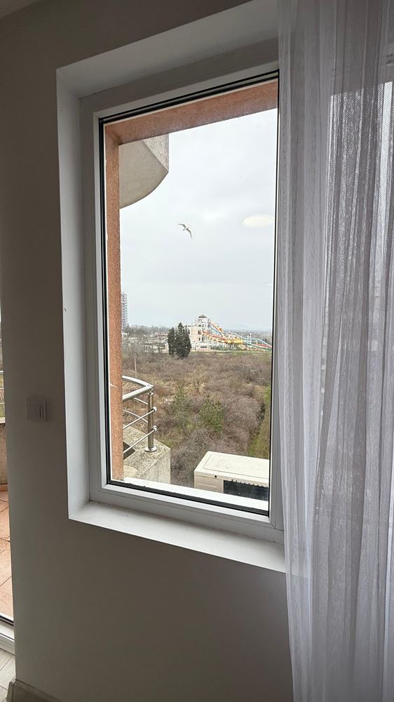 Просторная и современная квартира с одной спальней со всеми удобствами в Помории