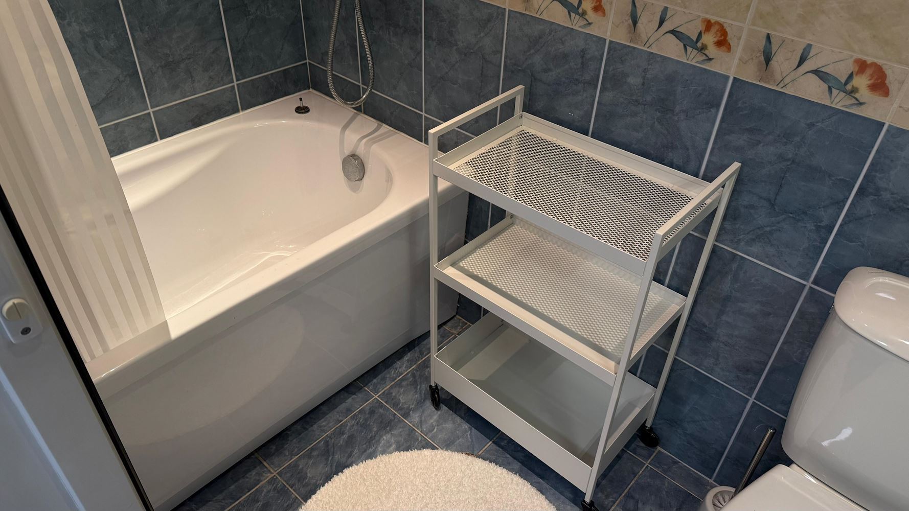 Просторная и современная квартира с одной спальней со всеми удобствами в Помории