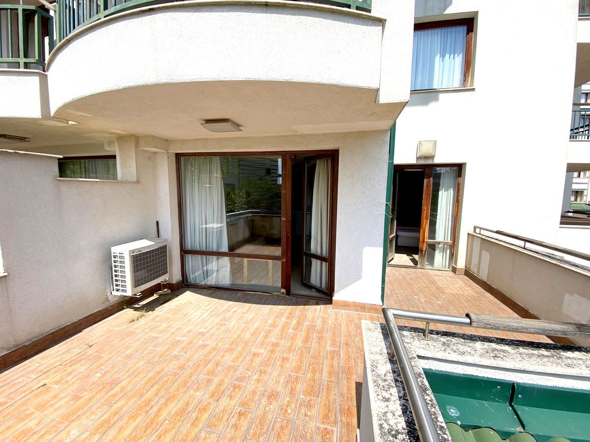 Двухкомнатная квартира  на первой линии моря в Равде – роскошь, природа и впечатляющий вид на бассейн