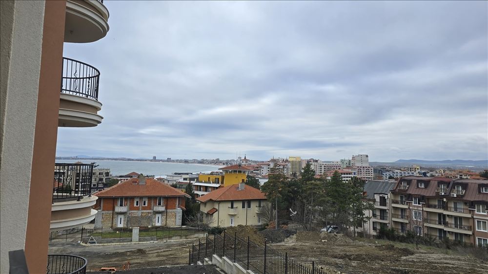 Новая студия с видом на море и горы в Святом Власе – идеальная возможность для дома вашей мечты у моря